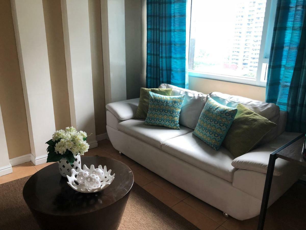 Loft Condo Beside Shangri-La Fort Μανίλα Εξωτερικό φωτογραφία